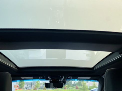 Used 2021 Toyota Venza Limited w/ Advanced Technology Package image 27