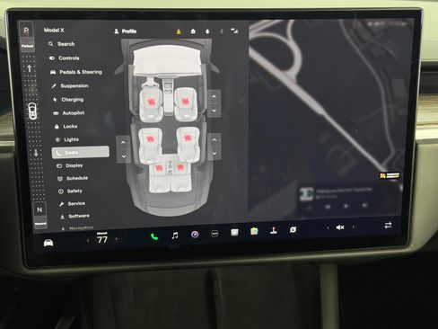 Used 2022 Tesla Model X image 27