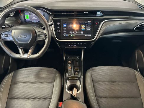 Used 2023 Chevrolet Bolt EUV LT image 4