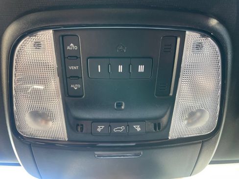 Used 2025 Dodge Durango GT AWD/4WD image 26