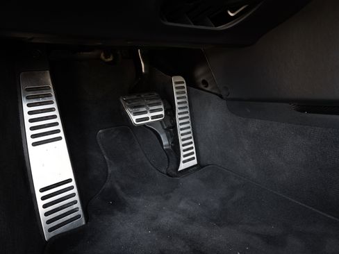 Used 2010 Audi R8 V10 image 20