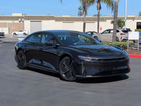 Used 2024 Lucid Air Touring image 2