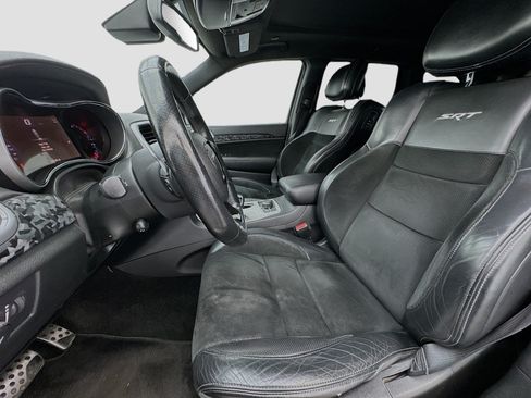 Used 2015 Jeep Grand Cherokee SRT AWD/4WD image 13