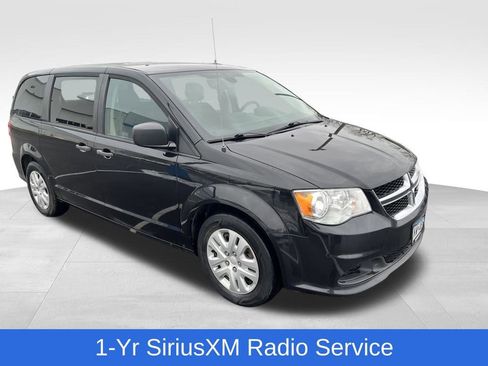Used 2019 Dodge Grand Caravan SE w/ UConnect Hands-Free Group image 9