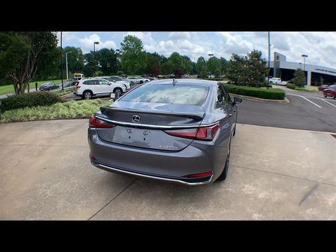 Used 2019 Lexus ES 300h w/ Premium Package FWD image 7