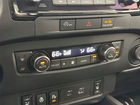 Used 2024 Nissan Frontier SL w/ Technology Package RWD image 25