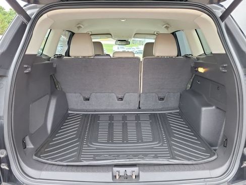 Used 2017 Ford Escape Titanium w/ Equipment Group 301A AWD/4WD image 22