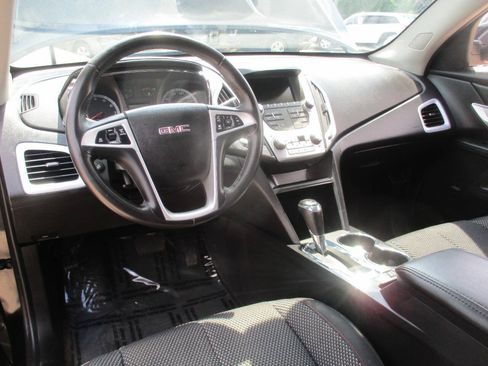 Used 2017 GMC Terrain SLE AWD/4WD image 33