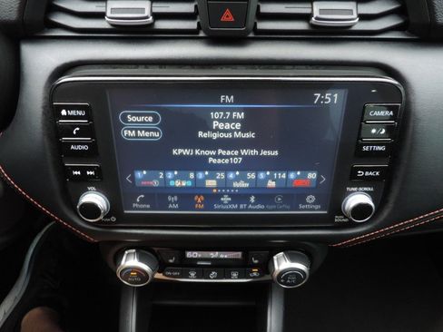 Used 2025 Nissan Versa SR image 21