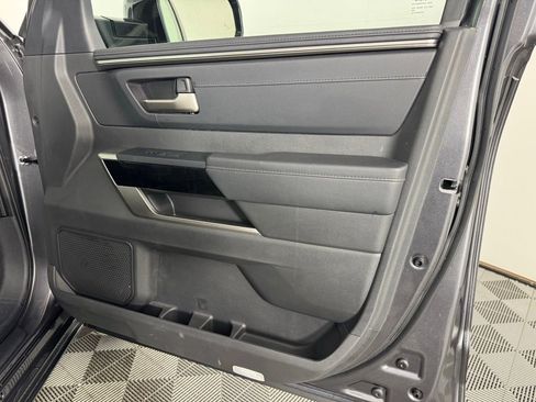 Used 2025 Toyota Tundra Limited image 27
