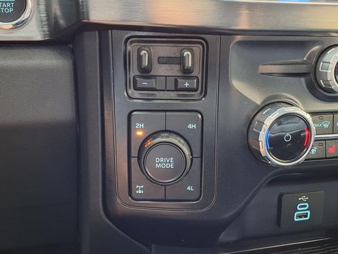 Certified 2025 Ford F350 Lariat w/ Chrome Package AWD/4WD image 20