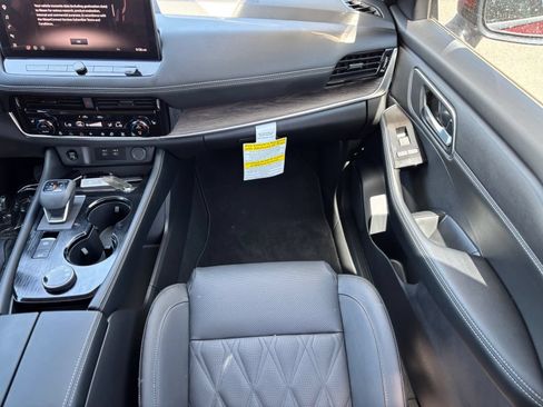 New 2026 Nissan Rogue Platinum w/ Platinum Premium Package AWD/4WD image 15