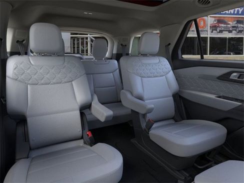 New 2026 Ford Explorer Platinum w/ LUX Leather Package image 11