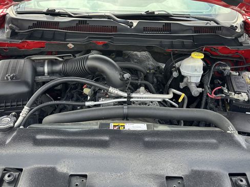 Used 2020 RAM 1500 Classic SLT AWD/4WD image 19