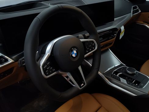 Used 2026 BMW 330i xDrive Sedan w/ M Sport Package AWD/4WD image 10