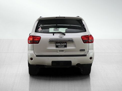 Used 2015 Toyota Sequoia Platinum image 4