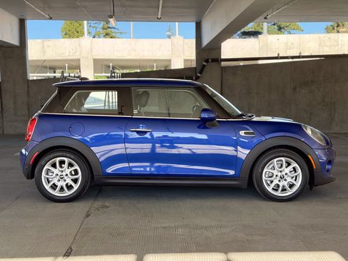Used 2019 MINI Cooper 2-Door Hardtop FWD image 4