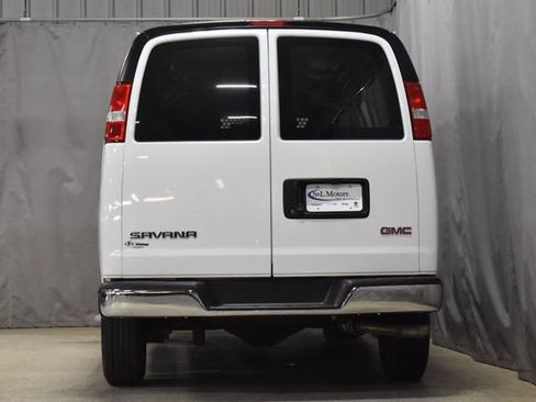 Used 2024 GMC Savana 2500 w/ Driver Convenience Package image 10