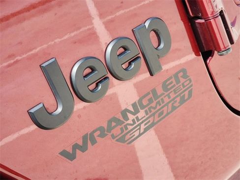 Used 2021 Jeep Wrangler Unlimited Sport image 13