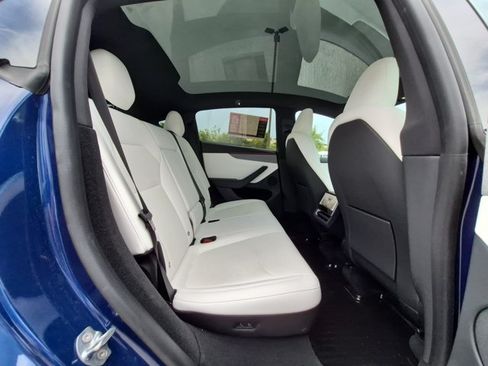 Used 2026 Tesla Model Y 2WD image 22