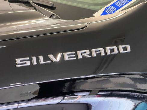 Used 2022 Chevrolet Silverado 1500 LT image 42