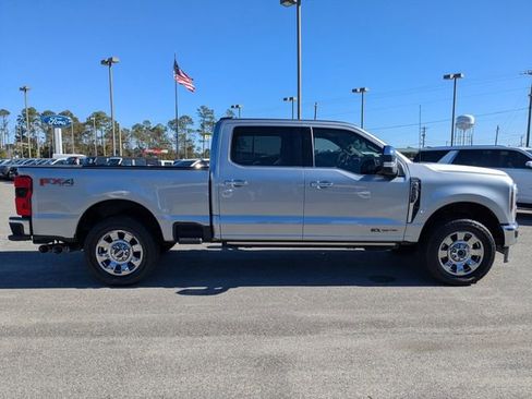 Used 2024 Ford F250 Lariat w/ Lariat Ultimate Package image 3