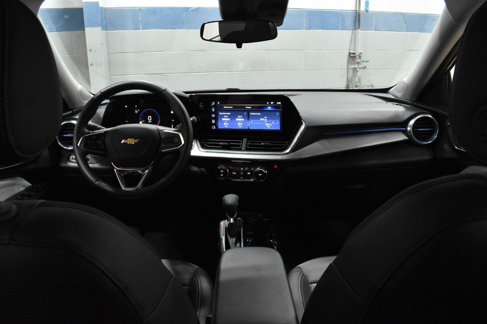 Used 2024 Chevrolet Trax LT w/ Driver Confidence Package FWD image 5