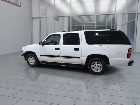 Used 2004 Chevrolet Suburban LS image 6