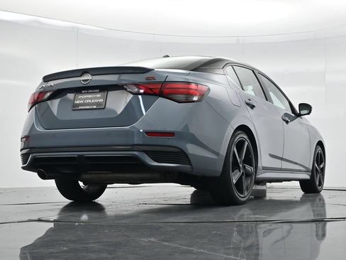 Used 2025 Nissan Sentra SR w/ SR Premium Package FWD image 26