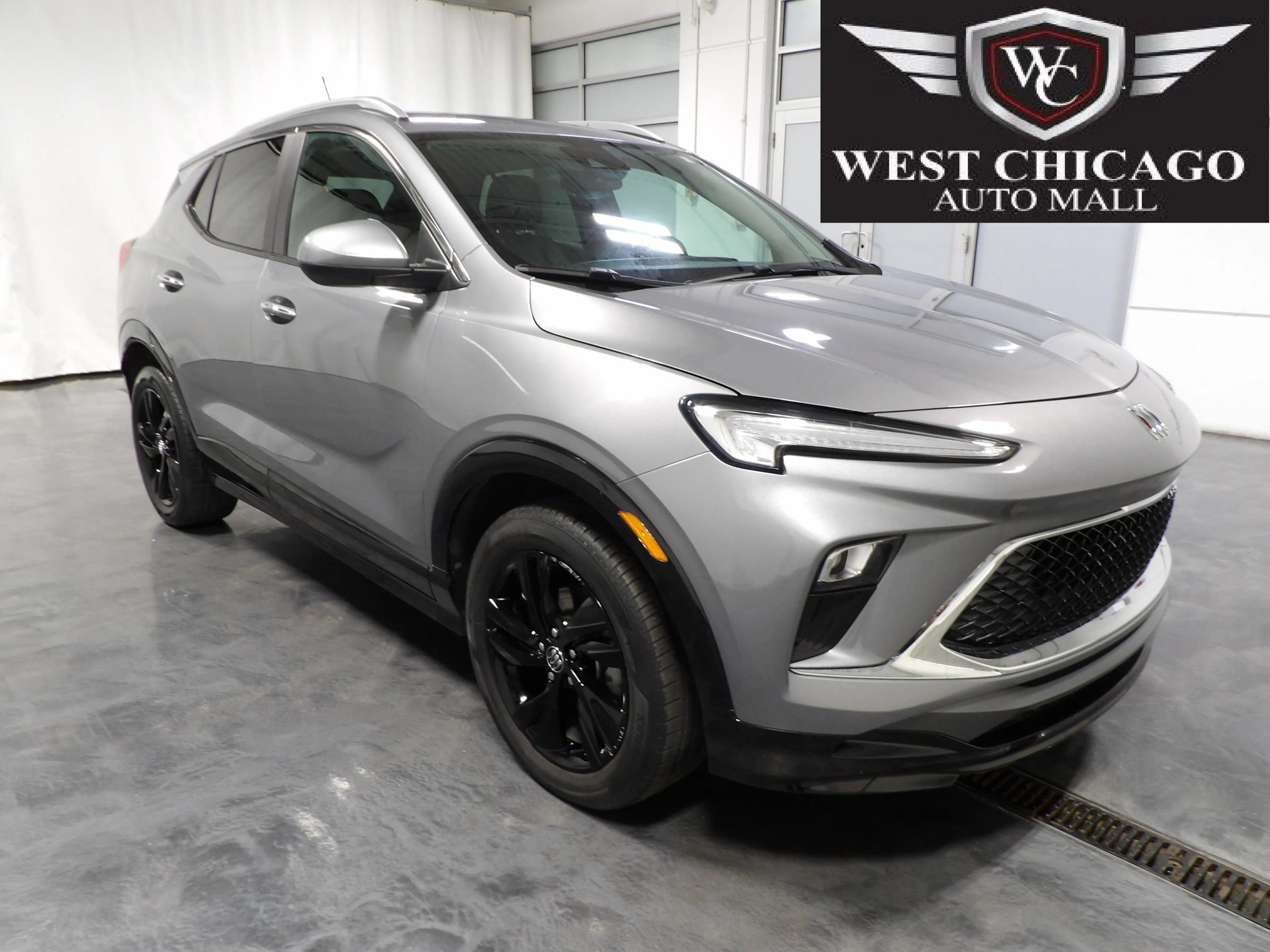 Used 2024 Buick Encore GX Sport Touring FWD image 1