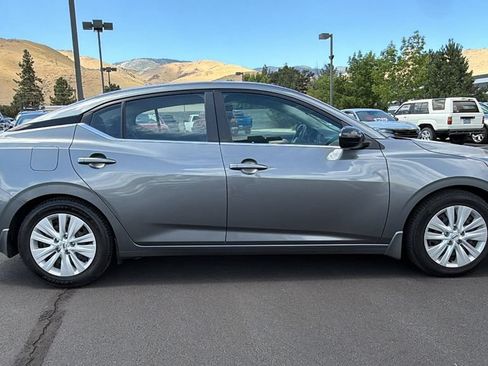 Used 2021 Nissan Sentra S FWD image 2