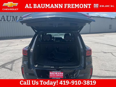 Used 2025 Chevrolet TrailBlazer RS w/ Convenience Package AWD/4WD image 23