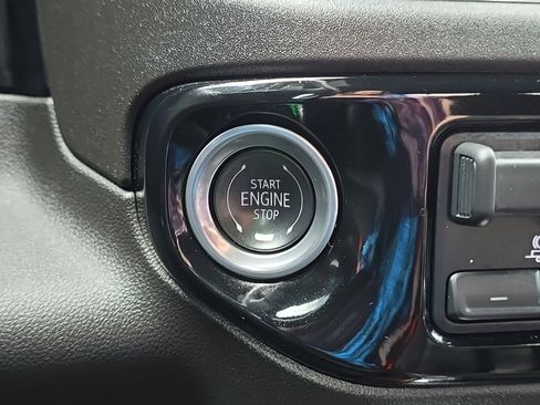 Used 2024 Chevrolet Silverado 1500 High Country image 20