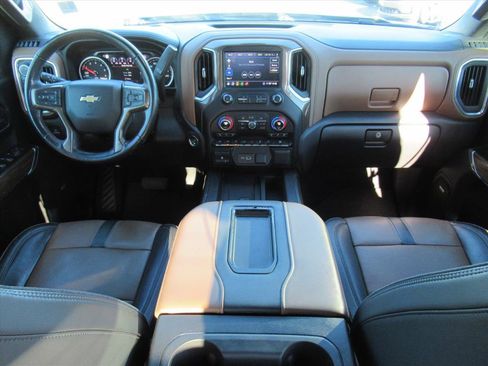 Used 2020 Chevrolet Silverado 1500 High Country image 12