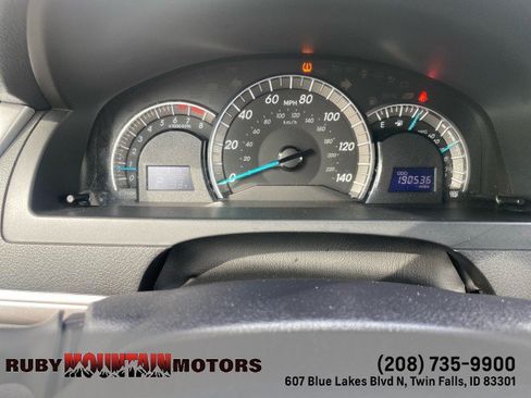 Used 2013 Toyota Camry SE w/ Preferred Accessory Pkg FWD image 16
