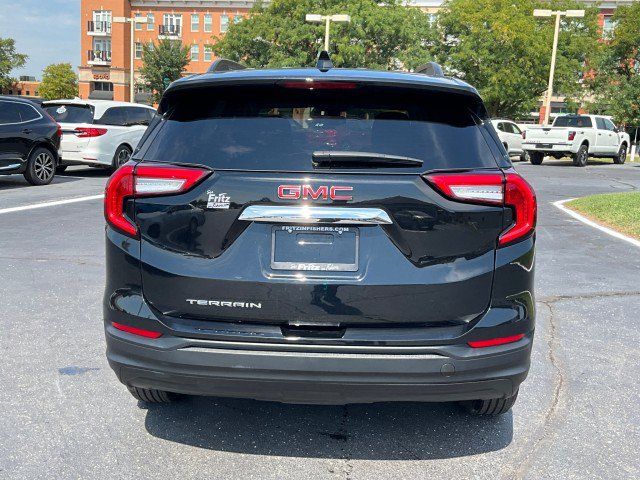 Used 2022 GMC Terrain SLE w/ Driver Convenience Package FWD image 6
