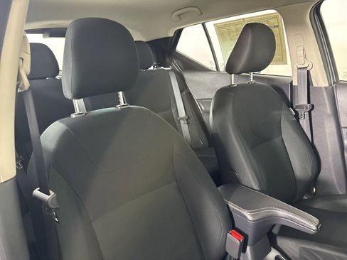 Used 2024 Nissan Kicks S image 28