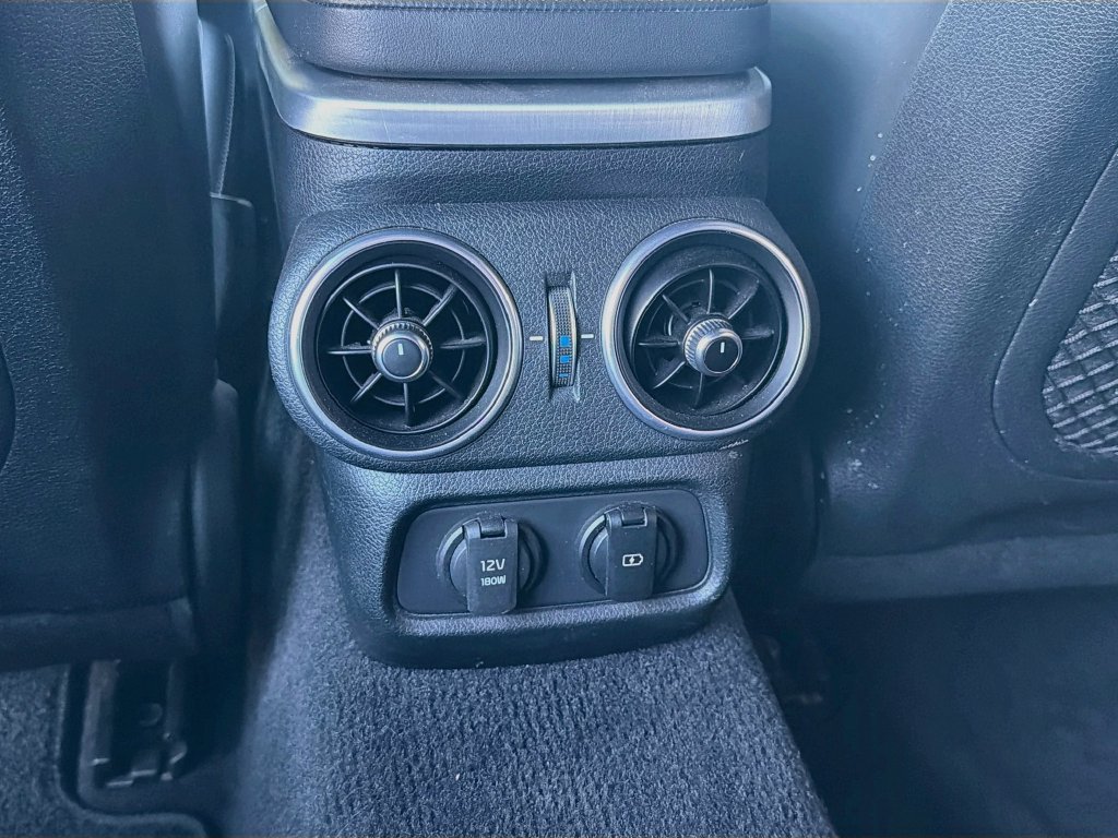 Used 2018 Kia Stinger GT2 RWD image 26