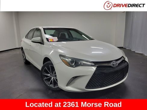 Used 2015 Toyota Camry XSE image 1