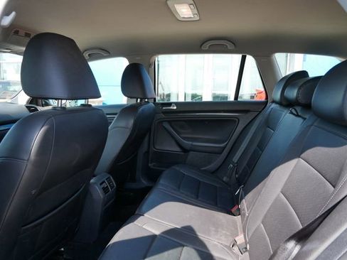 Used 2011 Volkswagen Jetta TDI FWD image 5