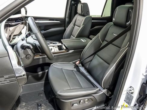 New 2026 Cadillac Escalade Luxury image 8