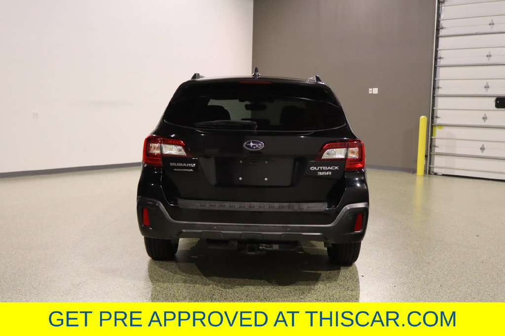 Used 2018 Subaru Outback 3.6R Touring w/ Popular Package #3 AWD/4WD image 9