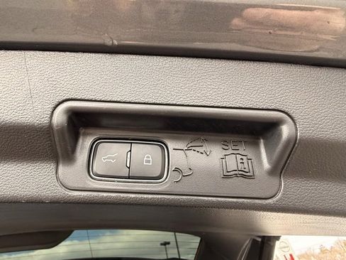 Used 2022 Ford Explorer ST-Line image 20