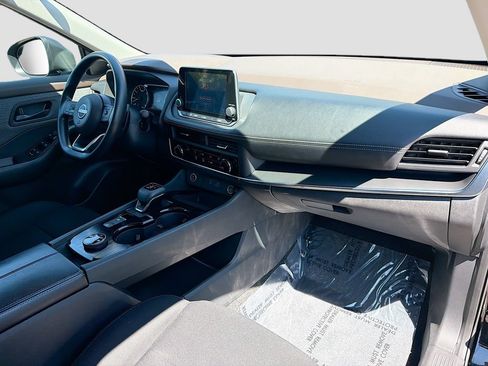 Used 2023 Nissan Rogue S AWD/4WD image 30