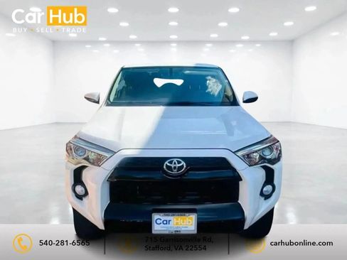 Used 2015 Toyota 4Runner 4WD image 2