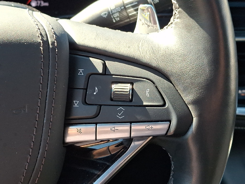 Certified 2024 Cadillac Escalade ESV V AWD/4WD image 27