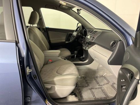 Used 2012 Toyota RAV4 4WD w/ Value Pkg image 17