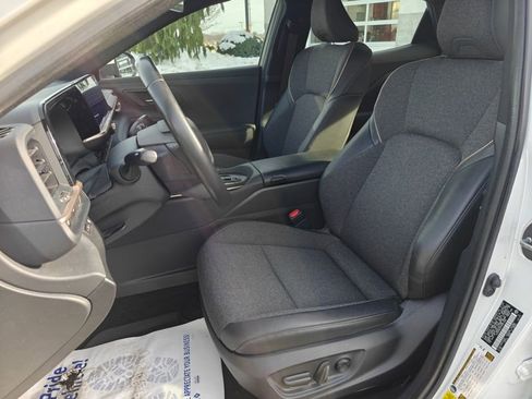 Used 2023 Toyota Crown XLE image 11