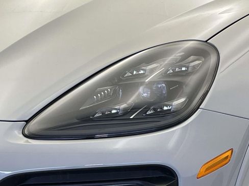 Used 2021 Porsche Cayenne GTS image 15