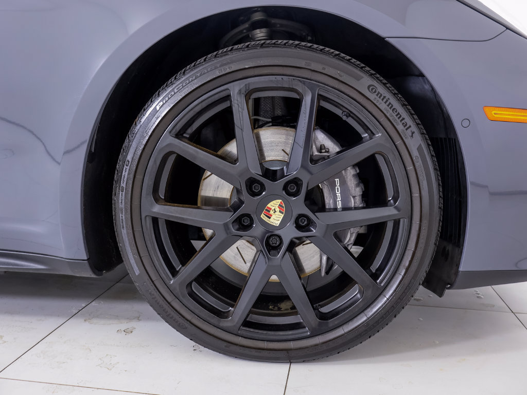 Certified 2025 Porsche Panamera w/ Premium Package RWD image 23